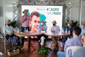 Em Cândido Mota, 15°Coopershow recebe o Secretário de Agricultura de SP