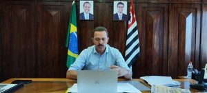 Secretário Itamar Borges participa da abertura da colheita do amendoim