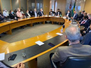 União da Indústria de Cana-de-Açúcar (UNICA) recebe o Vice-Governador e o Secretário de Agricultura de SP