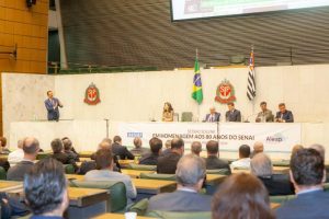 Secretário de Agricultura representa governador de SP em homenagem da Alesp ao Senai