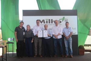 Governo de São Paulo, entidades e empresas do agronegócio lançam Programa Milho+ SP