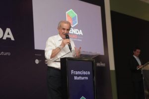 Secretário de agricultura e abastecimento em exercício representa governador Rodrigo Garcia em evento da EPTV na Agrishow