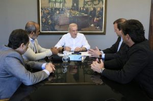 Secretário de Agricultura e Abastecimento recebe representantes da ABRAFRUTAS e da Be Fruit