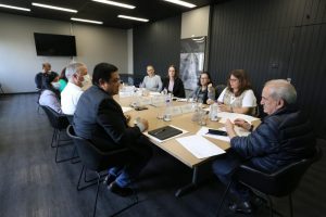 Secretário de Agricultura e Abastecimento recebe representantes da APqC para discutir reestruturação salariais