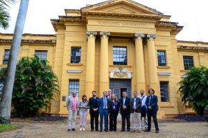 Seminário no IAC sobre cadeia produtiva de queijo marca encerramento de visita de delegação francesa ligada ao setor a São Paulo
