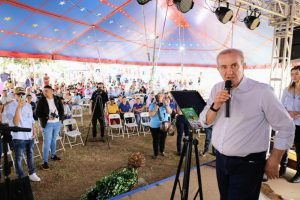 Secretário de Agricultura e Abastecimento participa da abertura da 1ª Expoagro em Anhumas