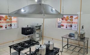 Em Suzanápolis, representando o Secretário de Agricultura e Abastecimento de SP, Francisco Matturro, o Secretário Executivo de Agricultura e Abastecimento de SP participa da inauguração da unidade do Cozinhalimento