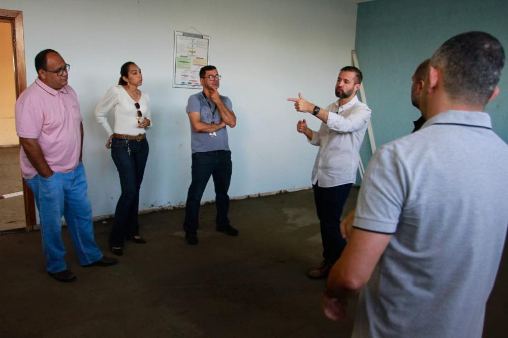 Chefe de Gabinete, Ricardo Lorenzini, representando o Secretário de Agricultura, Francisco Matturro, visitou hoje as obras da reforma do prédio da CATI e CDA Regional Franca