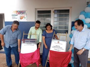 Adriano Quercia representa o Secretário de Agricultura em inauguração do Cozinhalimento em Nova Granada