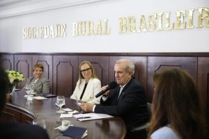 Secretário de Agricultura e Abastecimento do Estado participa da Reunião Especial na SRB sobre as perspectivas do agronegócio para 2023/2026