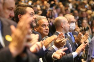 Secretário de Agricultura e Abastecimento do Estado acompanha cerimônia de transmissão de cargo da secretaria estadual de Saúde