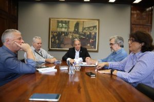 Revista Balde Branco pede apoio da Secretaria para incentivar a produção leiteira no Estado