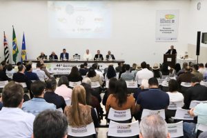 Secretário de Agricultura participa da abertura da Expocitros em Cordeirópolis