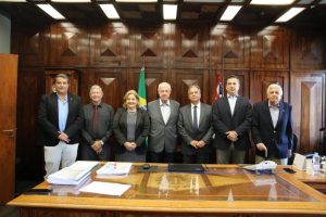 Melhor Caminho é tema de reunião com prefeitos e vereadores na Secretaria de Agricultura