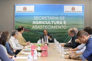 Lideranças da fruticultura paulista visitam Secretaria de Agricultura e Abastecimento para tratar de demandas do setor
