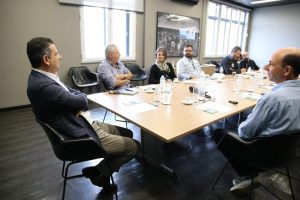 Levar conectividade ao campo é tema de reunião na Secretaria de Agricultura