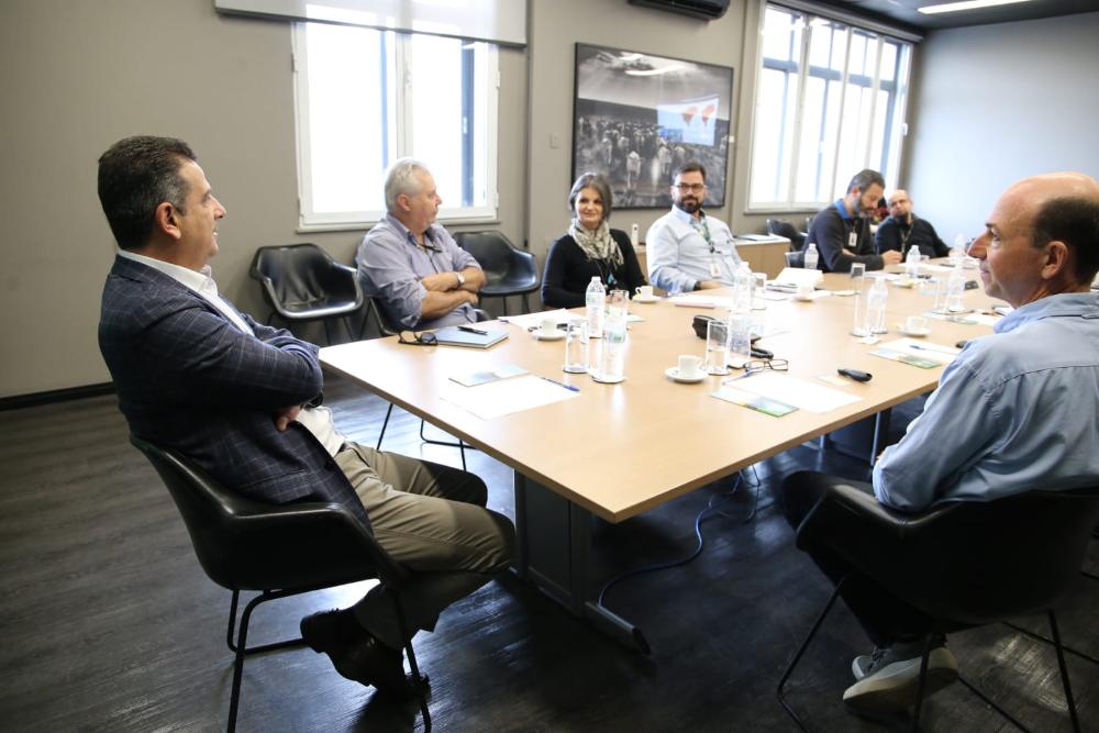 Levar conectividade ao campo é tema de reunião na Secretaria de Agricultura