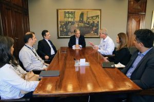 Secretaria e Associação Paulista de Avicultura debatem novas medidas de defesa contra contaminação aviária