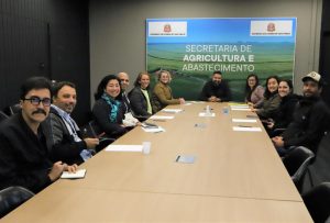 Representantes das Câmaras Setoriais do Amendoim e do Mel se reúnem com nutricionistas da CODAE na sede da Secretaria de Agricultura