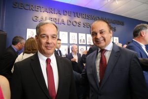 Turismo inaugura galeria de secretários