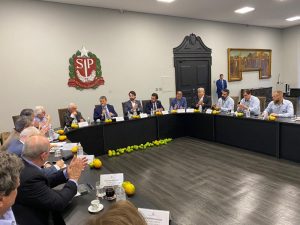 Governo de SP e lideranças da citricultura se reúnem para traçar plano de ação de combate ao Greening