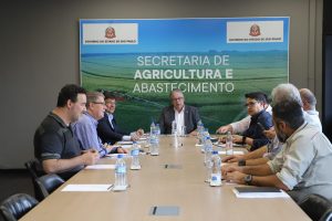 Secretaria de Agricultura discute acordo para expansão de laticínios no Estado de São Paulo com empresa do setor