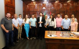 Secretário de Agricultura recebe prefeitos do Vale do Ribeira