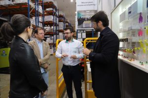 Rastreabilidade: Secretaria de Agricultura visita fábrica em Santa Catarina em busca de tecnologias para identificação e bem-estar animal