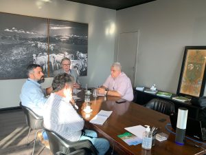 Secretaria de Agricultura de SP planeja criar linha de crédito específica para setor leiteiro por meio do FEAP