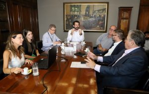 Secretaria de Agricultura de SP discute seguro para fortalecer pecuária paulista