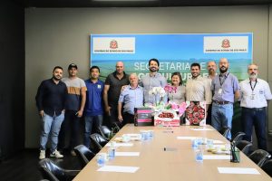 Secretaria de Agricultura debate ações para incentivar produtores de morango de Atibaia e Jarinu