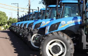 Governo de SP firma novos convênios e amplia acesso a crédito rural para compra de tratores 