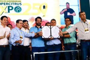 Secretaria de Agricultura faz anúncios voltados ao cooperativismo na abertura da Coopercitrus Expo 2025