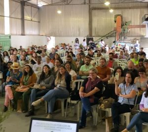 Workshop sobre plantas medicinais e agricultura familiar recebeu participantes de 40 munícipios para debater políticas públicas