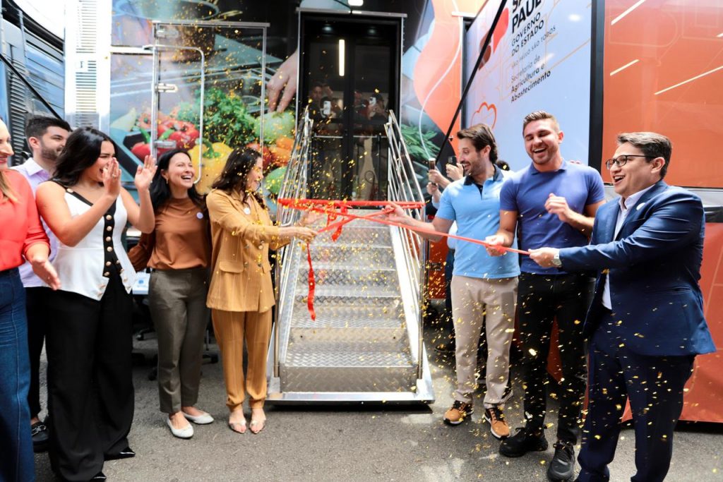 Governo de SP lança Carreta do Cozinhalimento com investimento de R$ 3,3 milhões para capacitar 5 mil pessoas até o fim de 2026