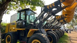 Agrishow 2026: Governo de SP reforça apoio a municípios com entrega de 177 maquinários agrícolas