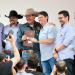 Agrishow 2026: Governo de SP entrega títulos rurais e consolida maior programa de regularização fundiária da história do estado
