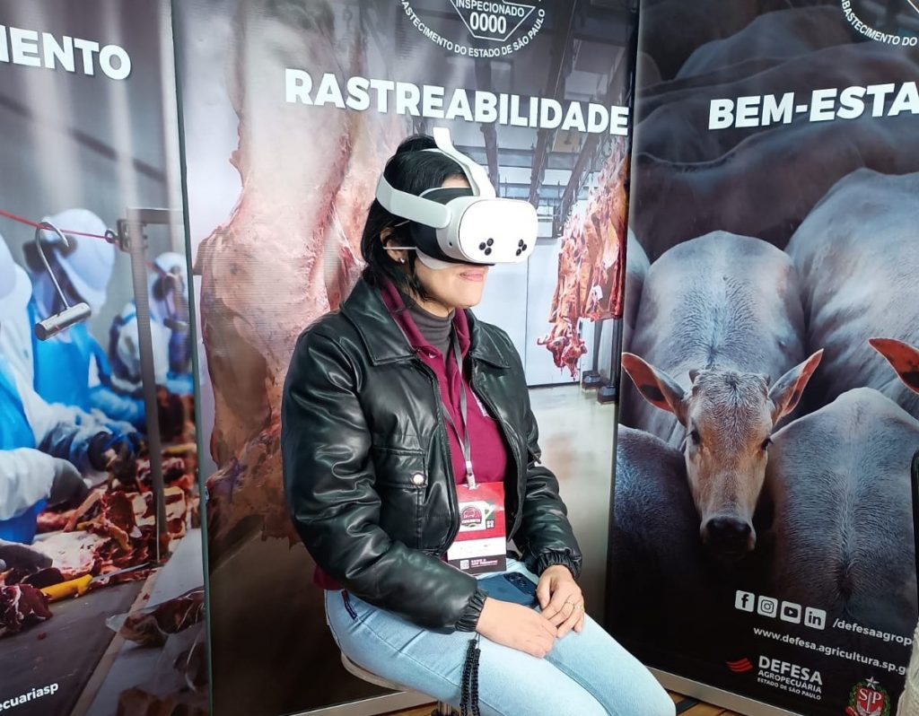 Defesa Agropecuária promove experiência imersiva em frigorífico virtual durante a Feicorte 2026