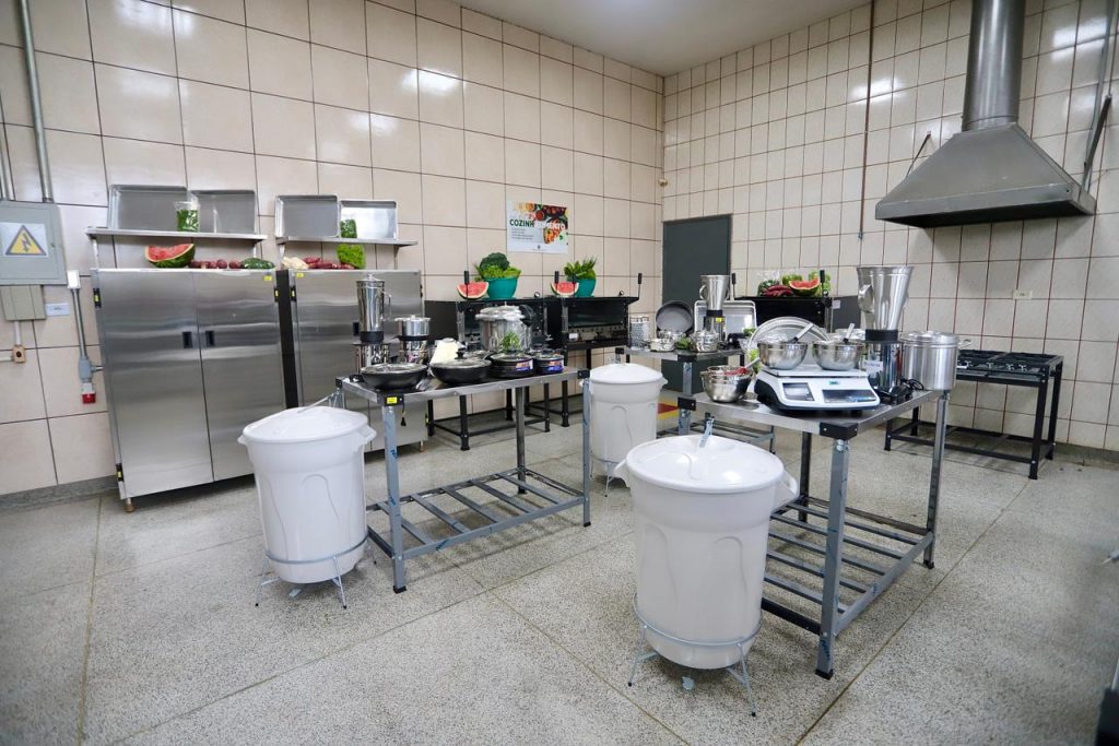 Oeste Paulista ganha três novas unidades do Cozinhalimento para capacitação e geração de renda