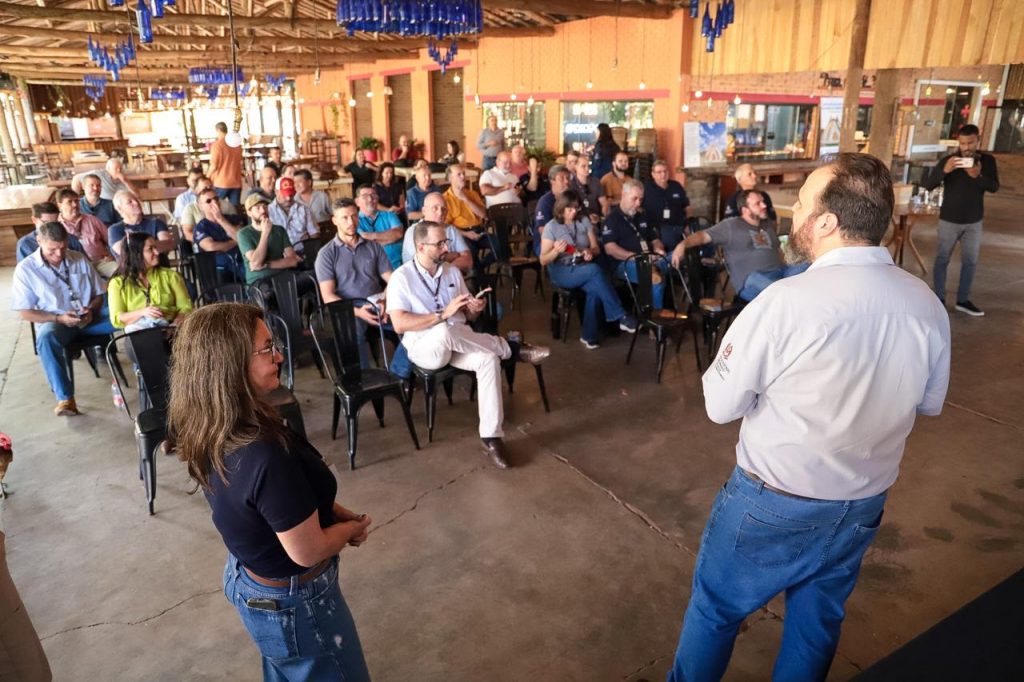 Cachaça: produto 100% nacional ganha destaque em capacitação técnica em Torrinha 