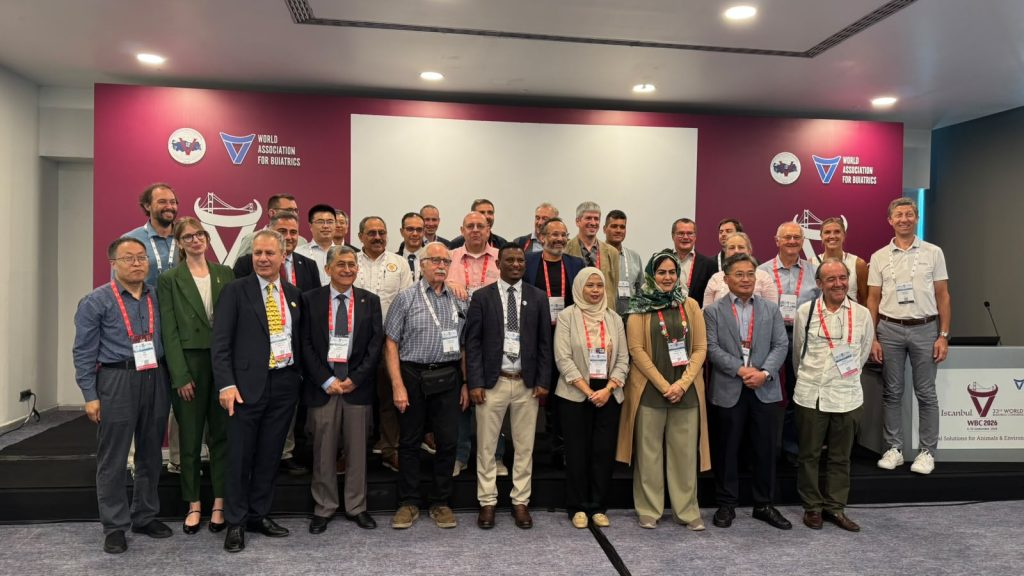Médico Veterinário do IB assume presidência da Associação Mundial de Buiatria durante congresso na Turquia